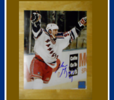 3. Autographed Wayne Gretzky Photo ($20)